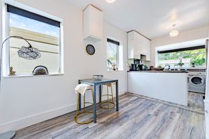 Sandy Lane Preston Brook